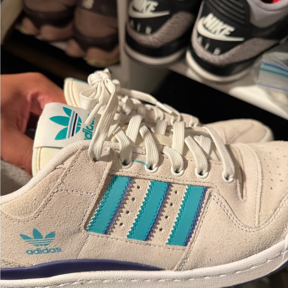 Adidas forum 84 low adv Cream and Teal Sneakers